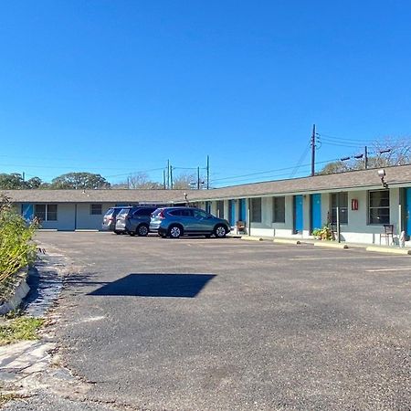 Tropic Motel Aransas Pass Buitenkant foto
