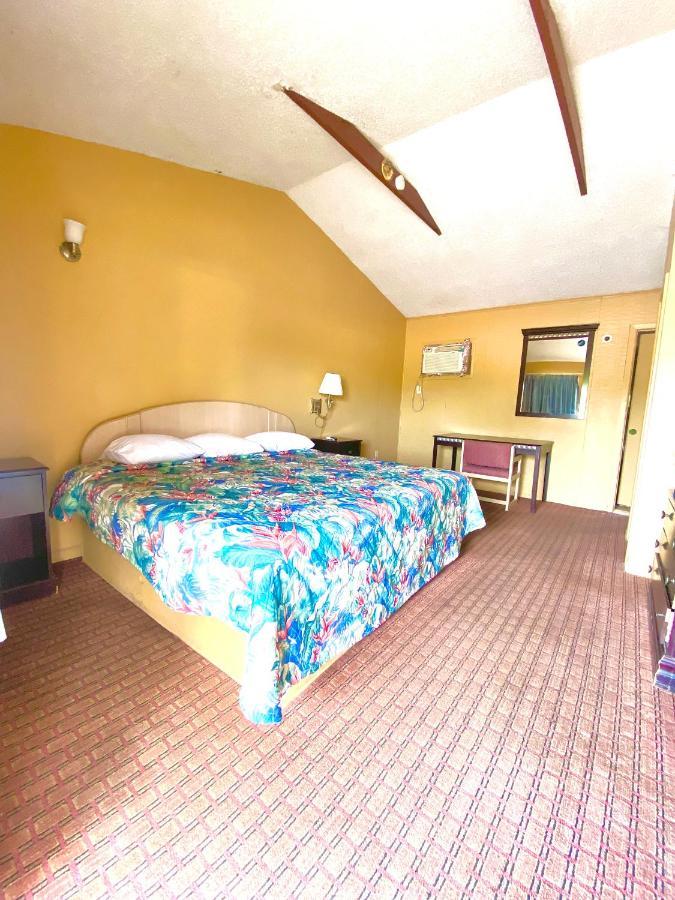 Tropic Motel Aransas Pass Buitenkant foto