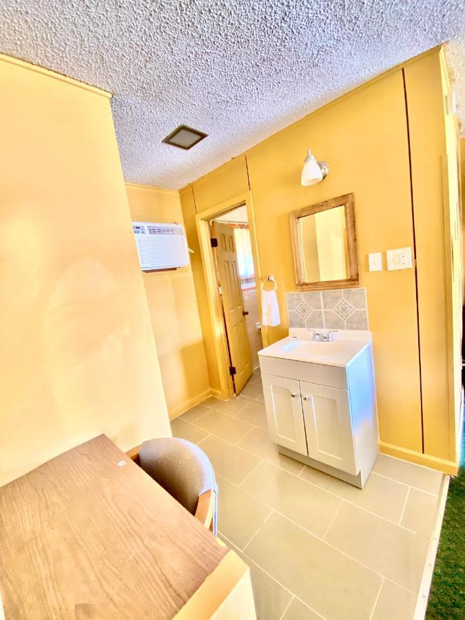 Tropic Motel Aransas Pass Buitenkant foto