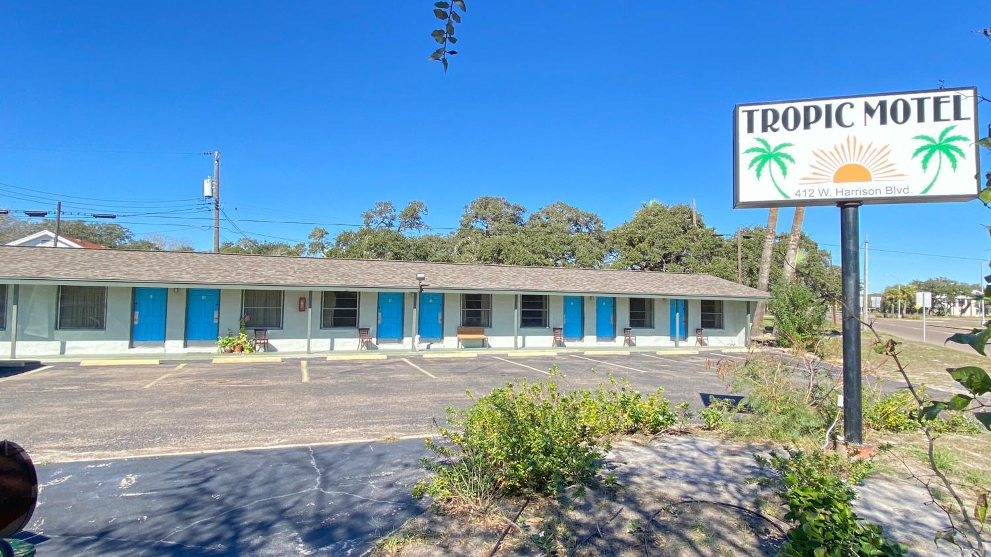 Tropic Motel Aransas Pass Buitenkant foto