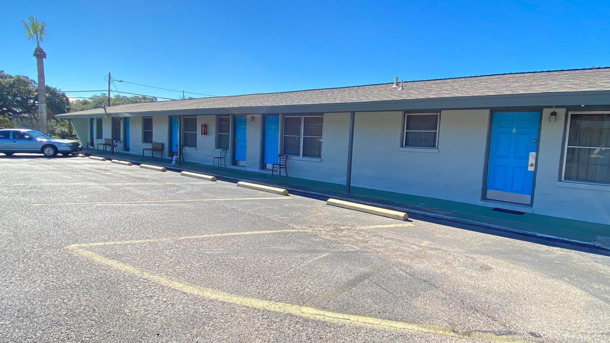 Tropic Motel Aransas Pass Buitenkant foto